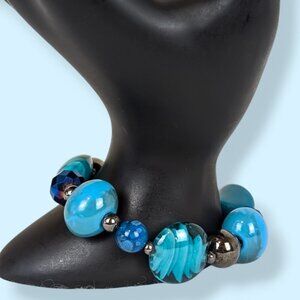 Blue Glass & Metallic Stretch Bracelet